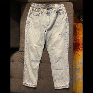 Abercrombie mom jeans